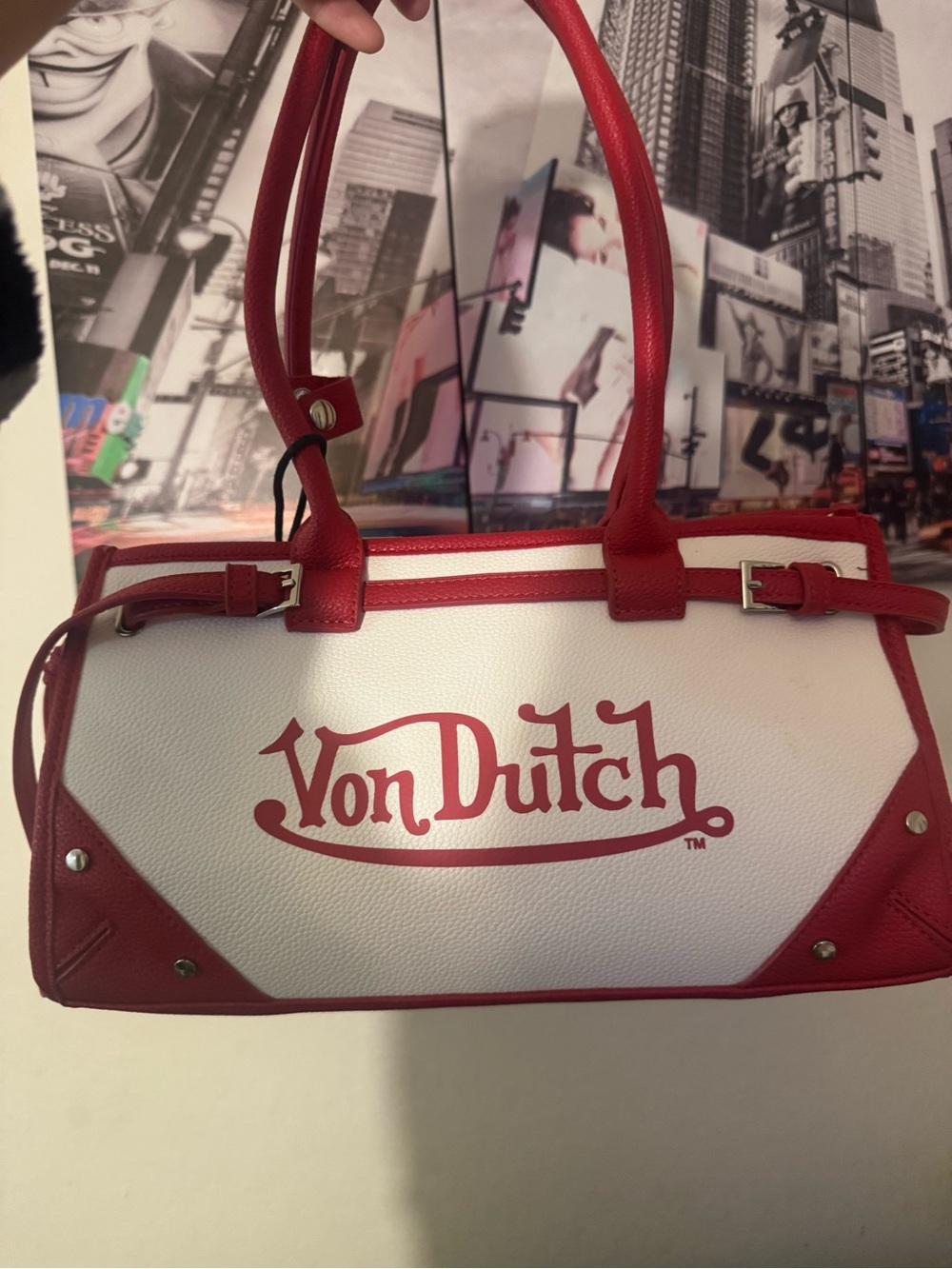 Brand New w Original Tags! Authentic Von Dutch Lane Shoulder Bag in White/Red - Picture 3 of 3